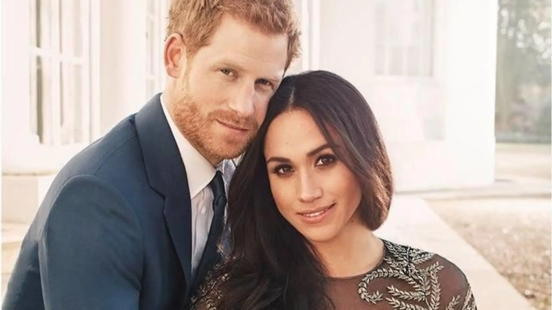 Bilder des Tages Verlobungsfotos von Prinz Harry und Meghan Markle Photos officielles des fiancailles du Prince Harry et de Meghan Markle. Official photos of the engagement of Prince Harry and Meghan Markle. ***Editorial use only *** 223146 2017-12-21 Londres Royaume Uni Prince Harry de Galles (Angleterre); Markle, Meghan PUBLICATIONxINxGERxAUTxONLY Copyright: xAlexixLubomirskix/xKensingtonxPalacex/xStarfacex STAR_223146_001  