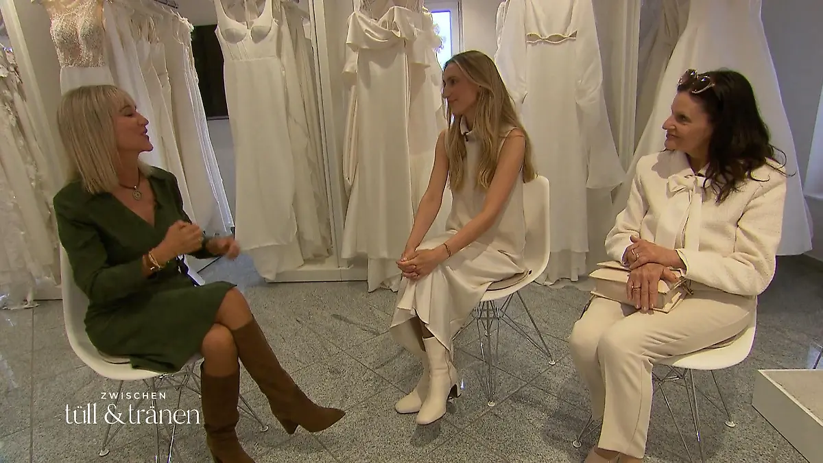 Sarah sucht den zweiten Brautlook Zurück bei Marie