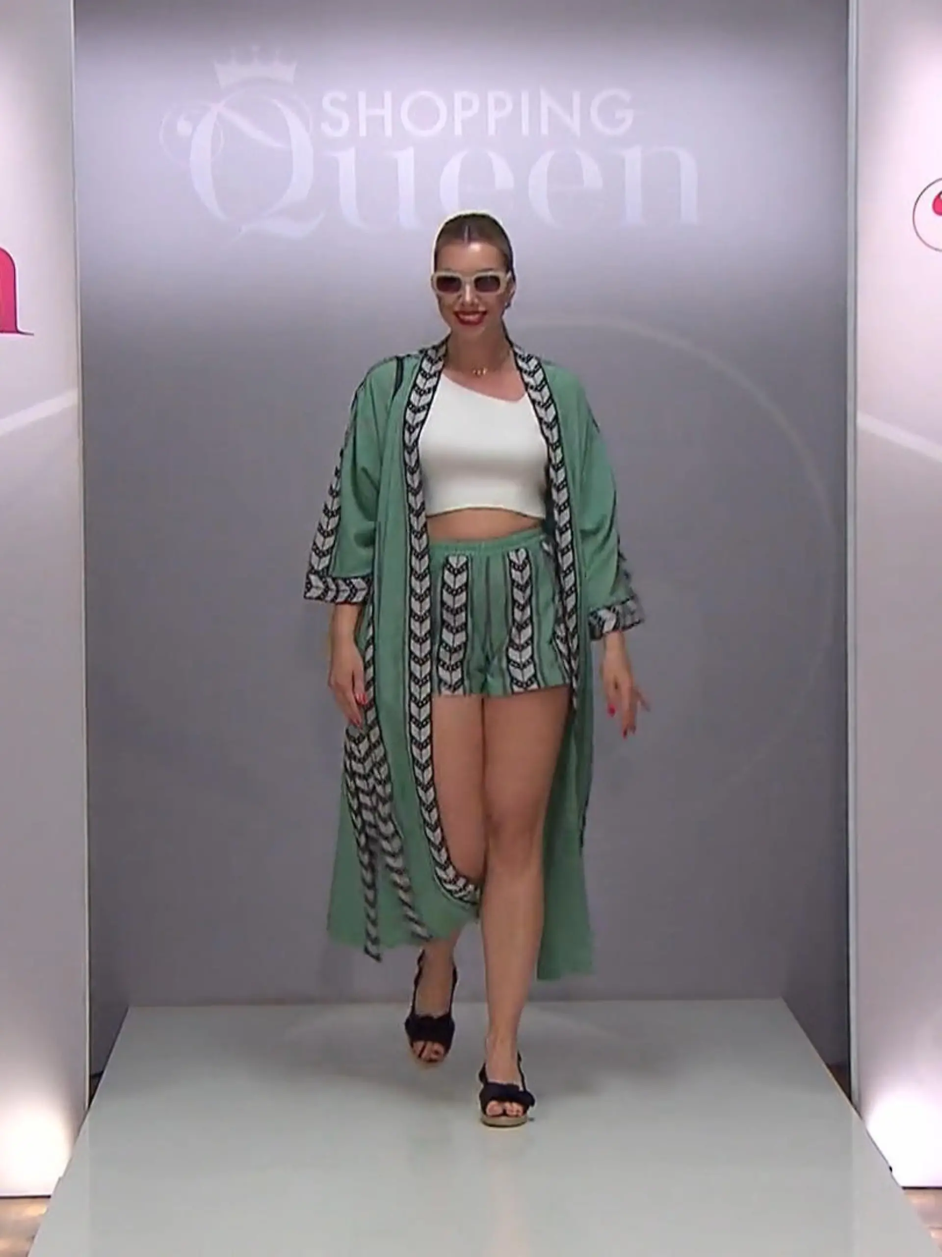 Bild zu: "Sitzt der Look mit Sonnenbrille?"