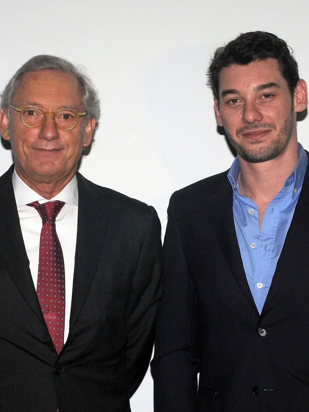 Mango-Gründer Isak Andic (links) mit seinem Sohn Jonathan bei einer Modenschau in Barcelona im Jahr 2013