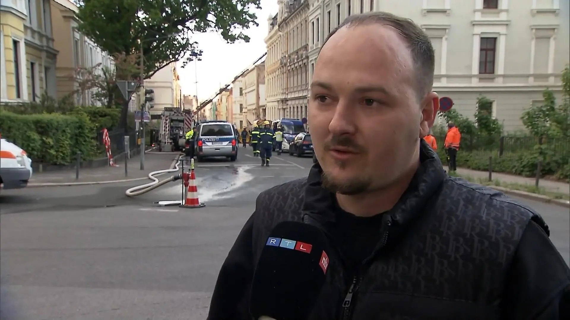 Dramatischer Hauseinsturz in Görlitz – Angehöriger bangt um vermisste Ehefrau! Suche unter den Trümmern