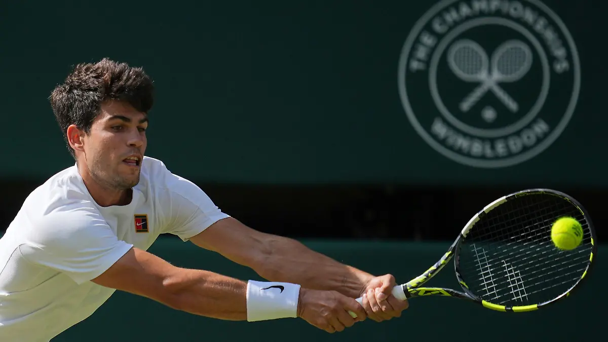 Carlos Alcaraz wird nicht beim Turnier in Wimbledon aufschlagen. (Archivbild)