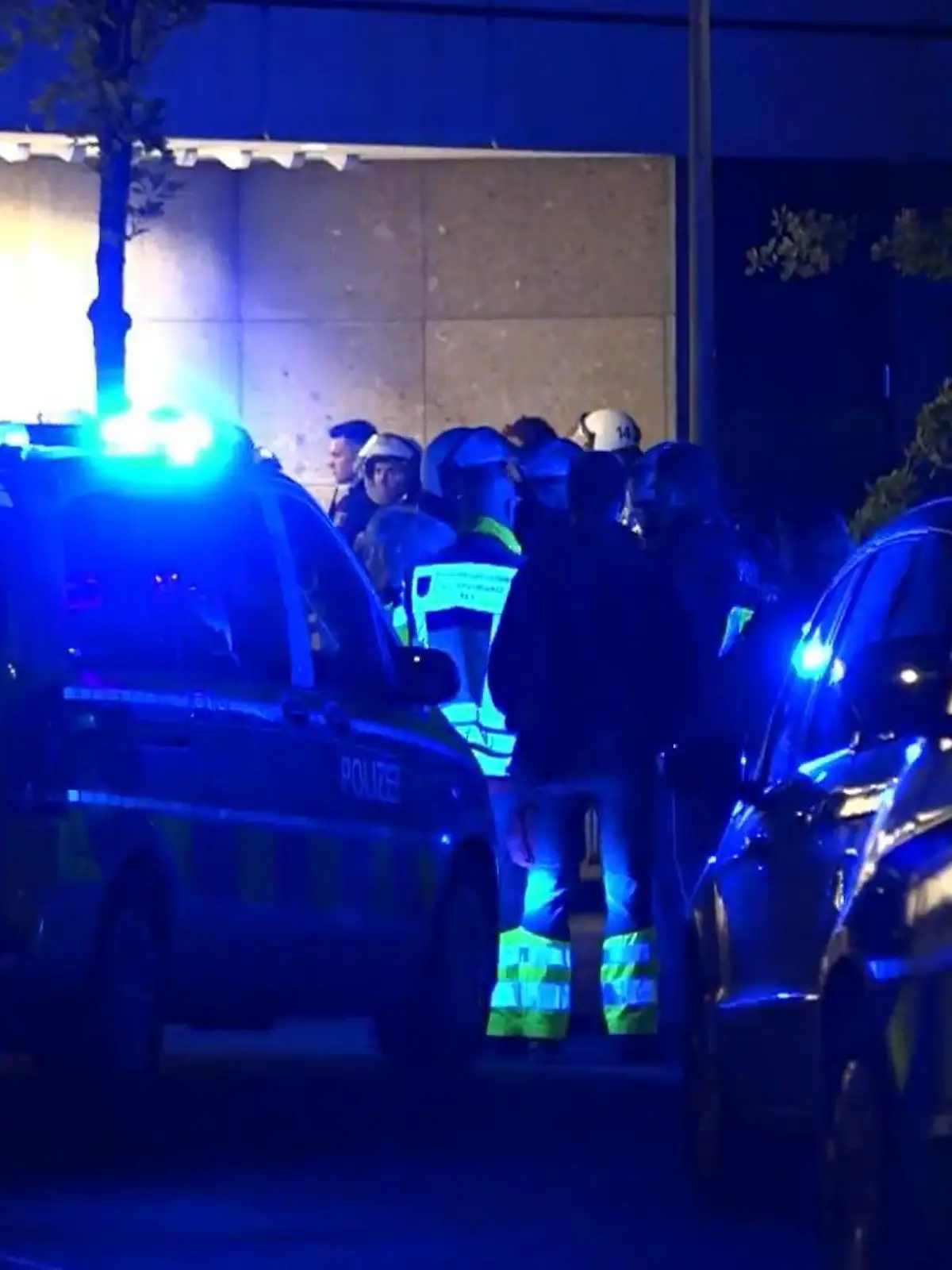 Bild zu: "Verletzte nach Massenschlägerei"
