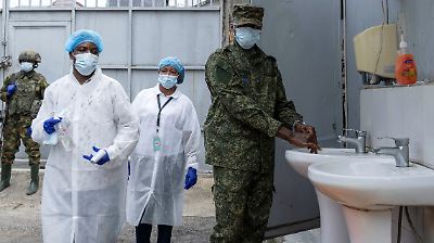Ebola-Ausbruch im Liveticker: Infizierter US-Arzt soll in Berliner Charité kommen