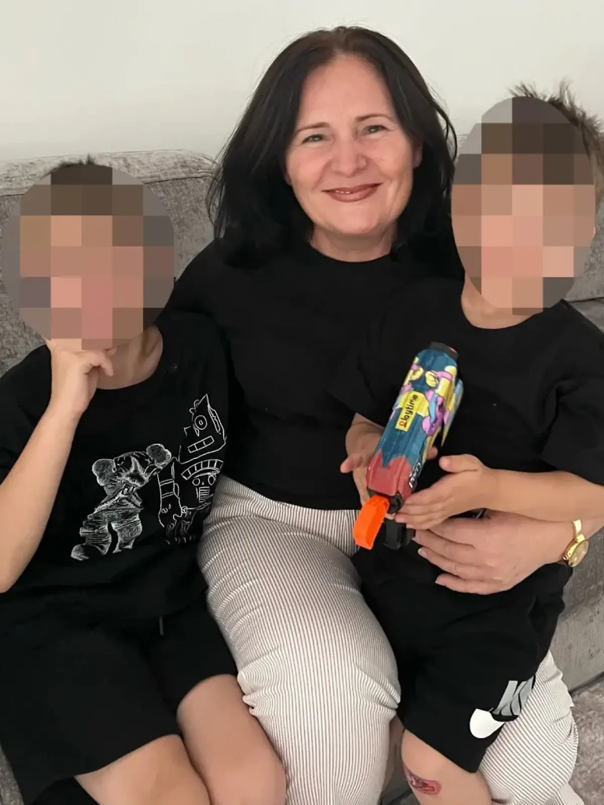Donike Gocaj starb am Montagabend (18. Mai), nachdem sie in einen Gullydeckel gestürzt war.