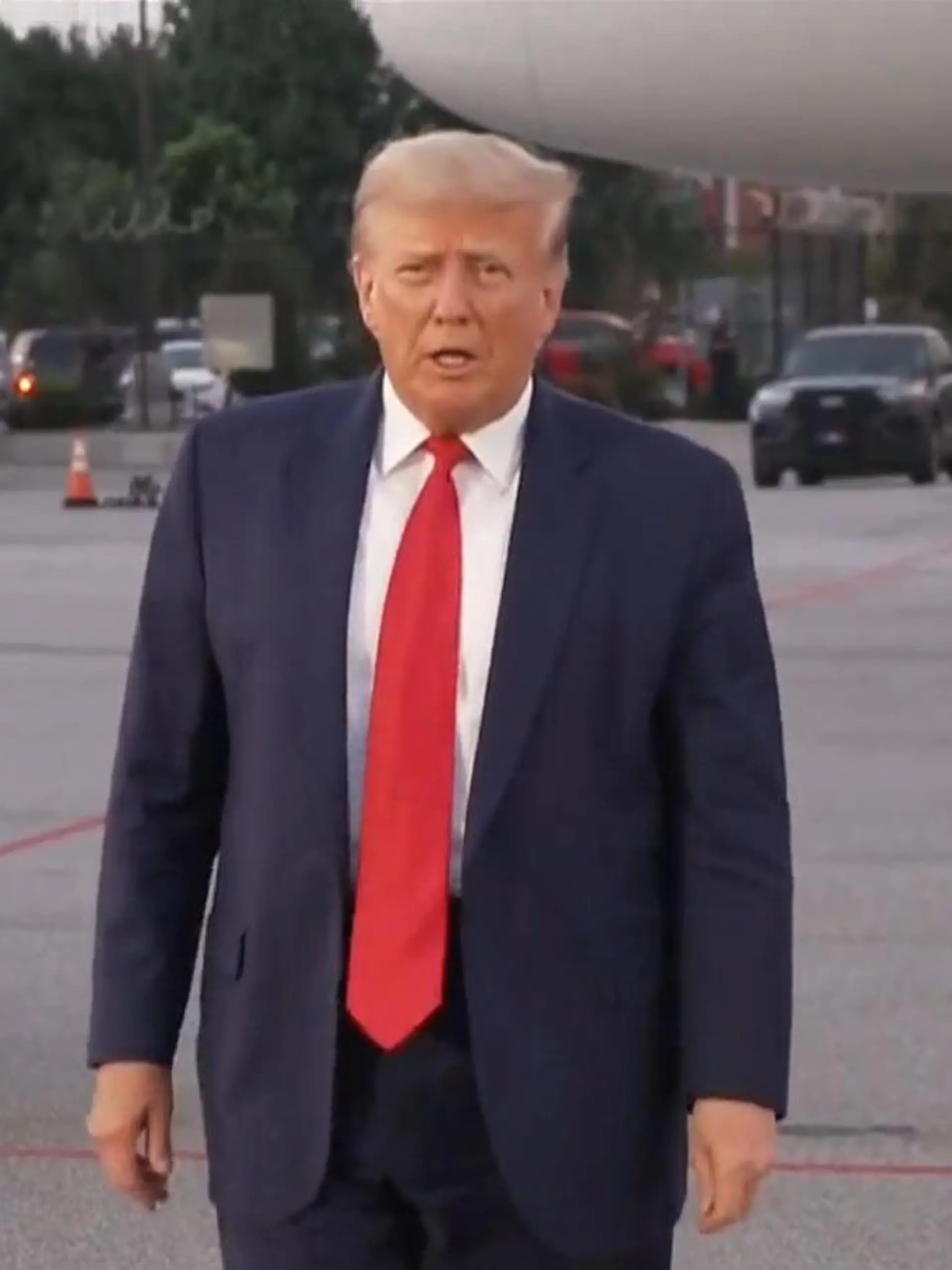 Bild zu: "Trump entsetzt mit Steuer-Deal – weil er DIESE Sonderrechte für seine Familie bekommt!"