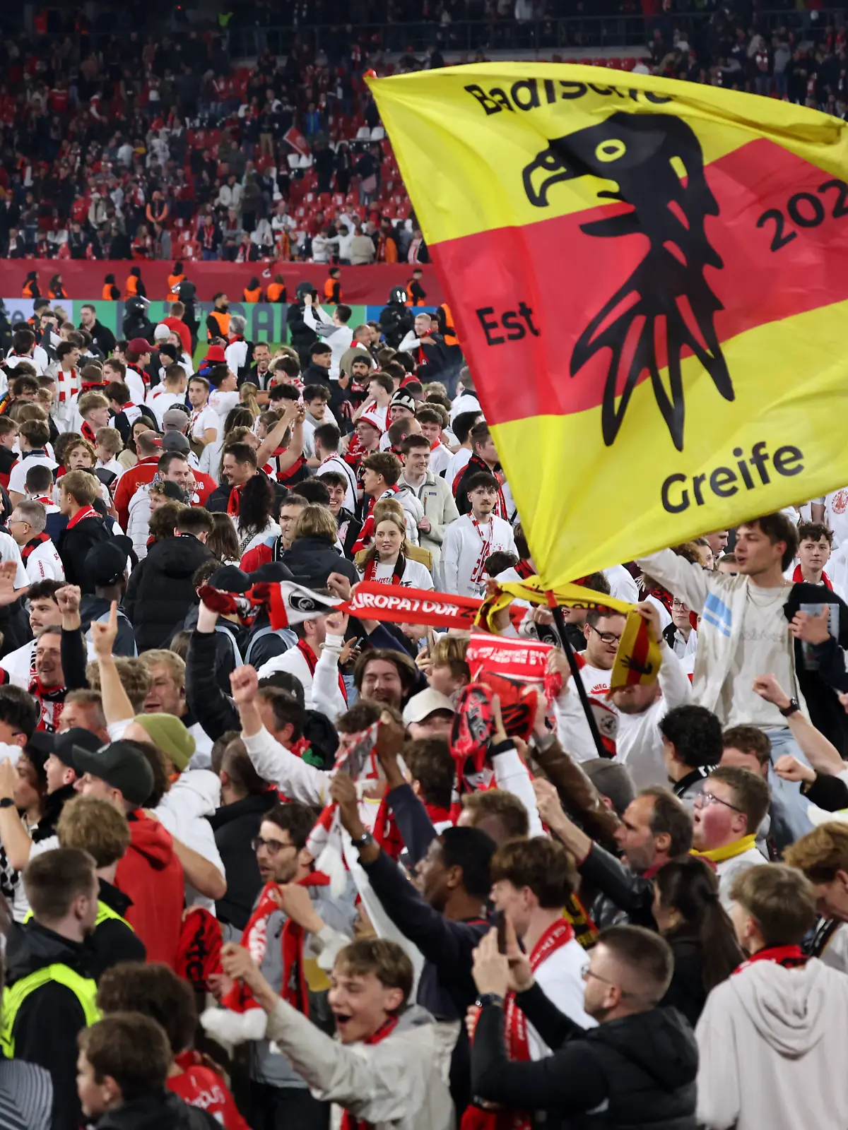 Bild zu: "Freiburger Fan-Wut wegen Choreo-Schikane in Istanbul"