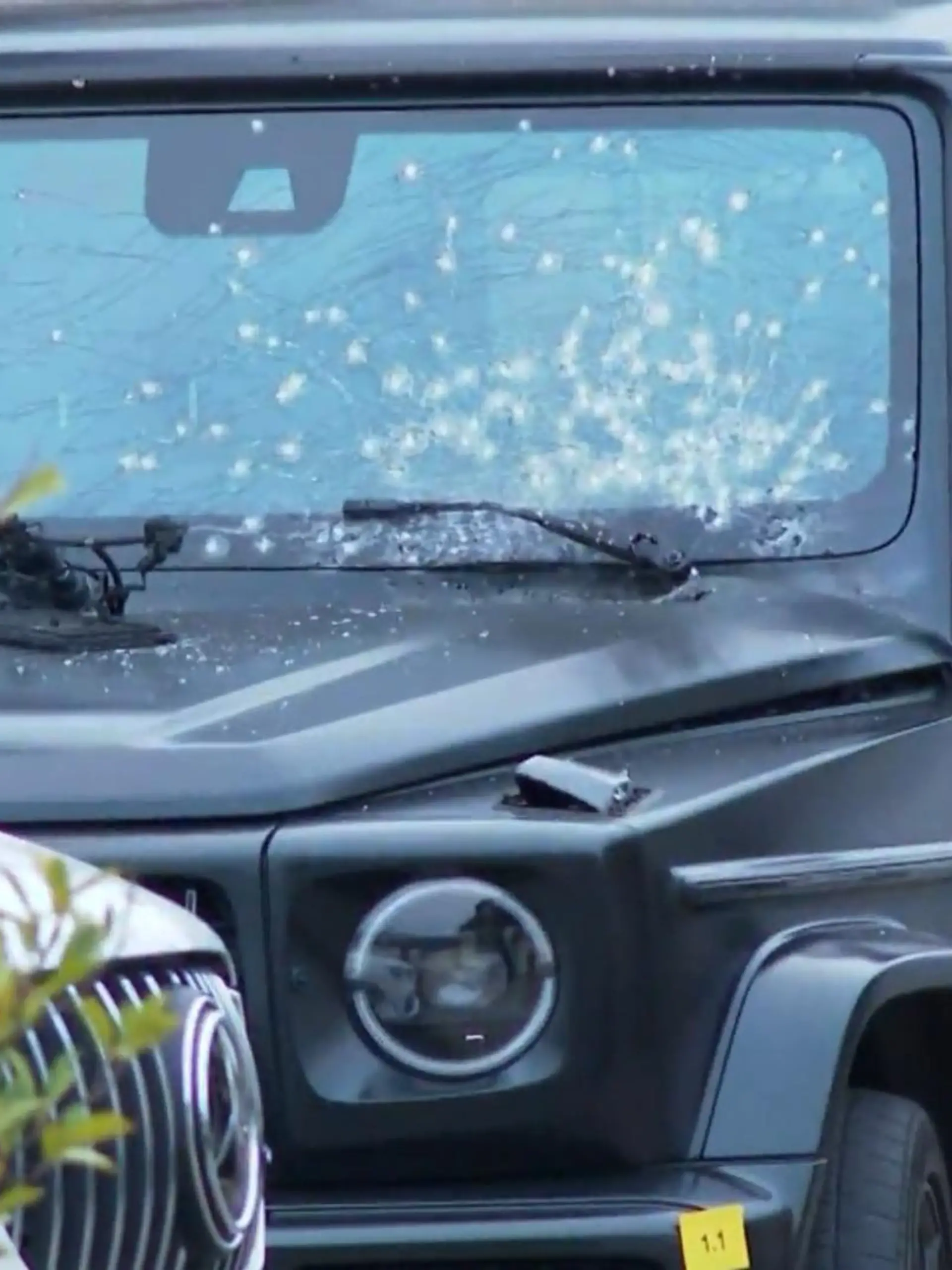 Bild zu: "Jugendlicher nach mutmaßlichem Auftragsmord vor Gericht"