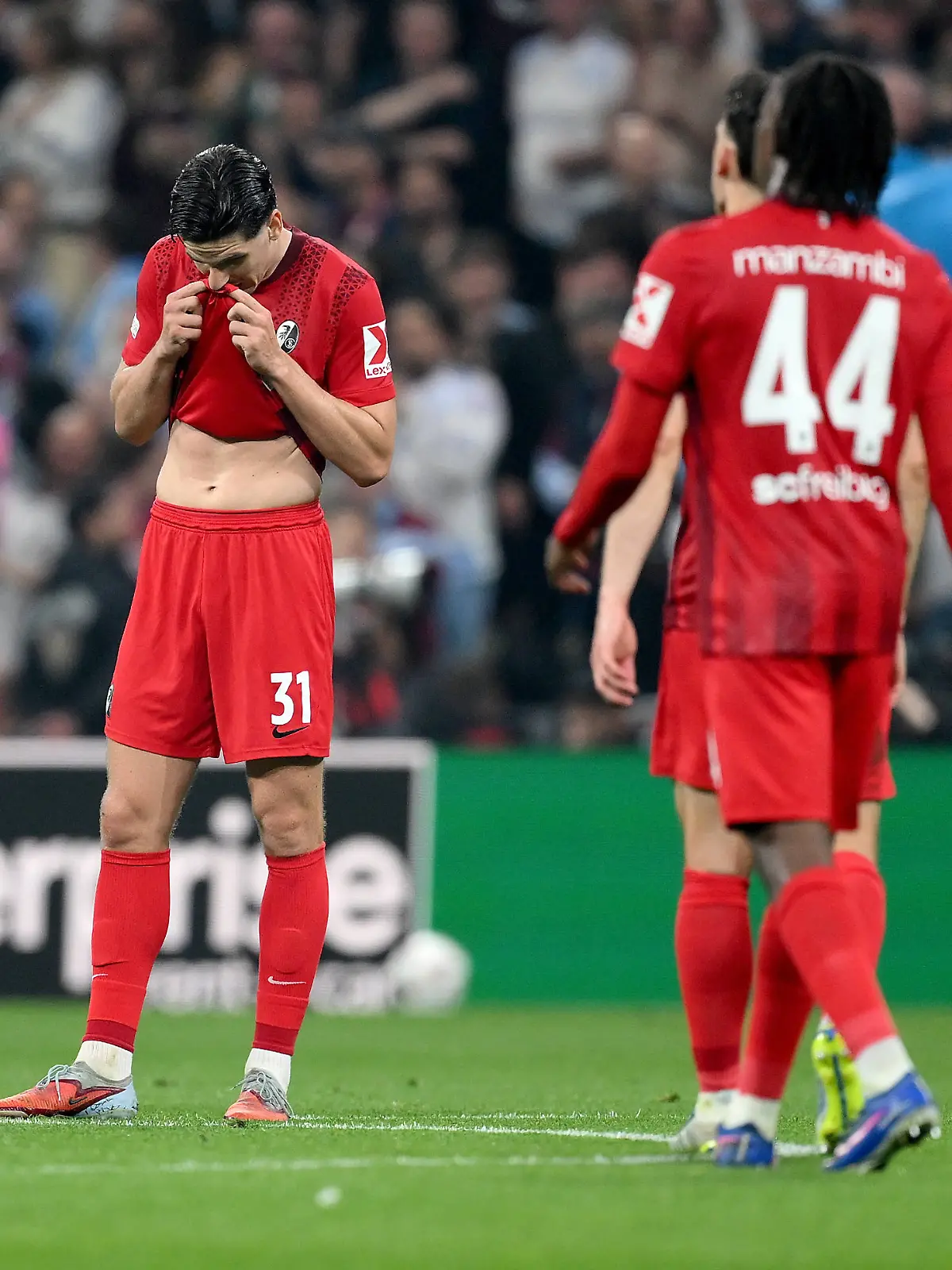 Bild zu: "Freiburgs Heldenreise durch Europa endet in Tränen"