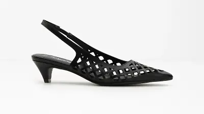 Slingpumps mit Cut-Outs
