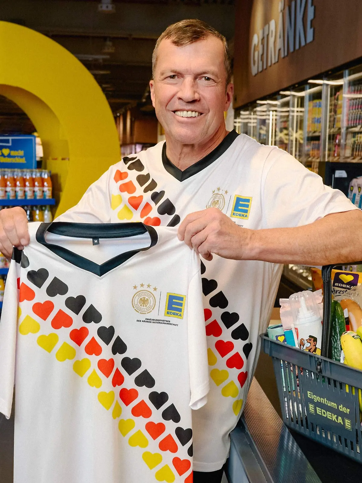 Bild zu: "Wie ihr an das kostenlose WM-Trikot von Edeka kommt"