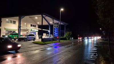 Bild von Kilometerlanger Stau! An dieser deutschen Tankstelle gibt es Sprit zum Niedrigpreis