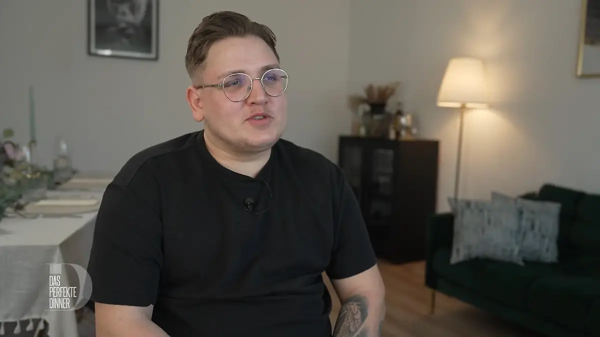 Aron, Freddy, Anna und Katja bitten zu Tisch In Karlsruhe