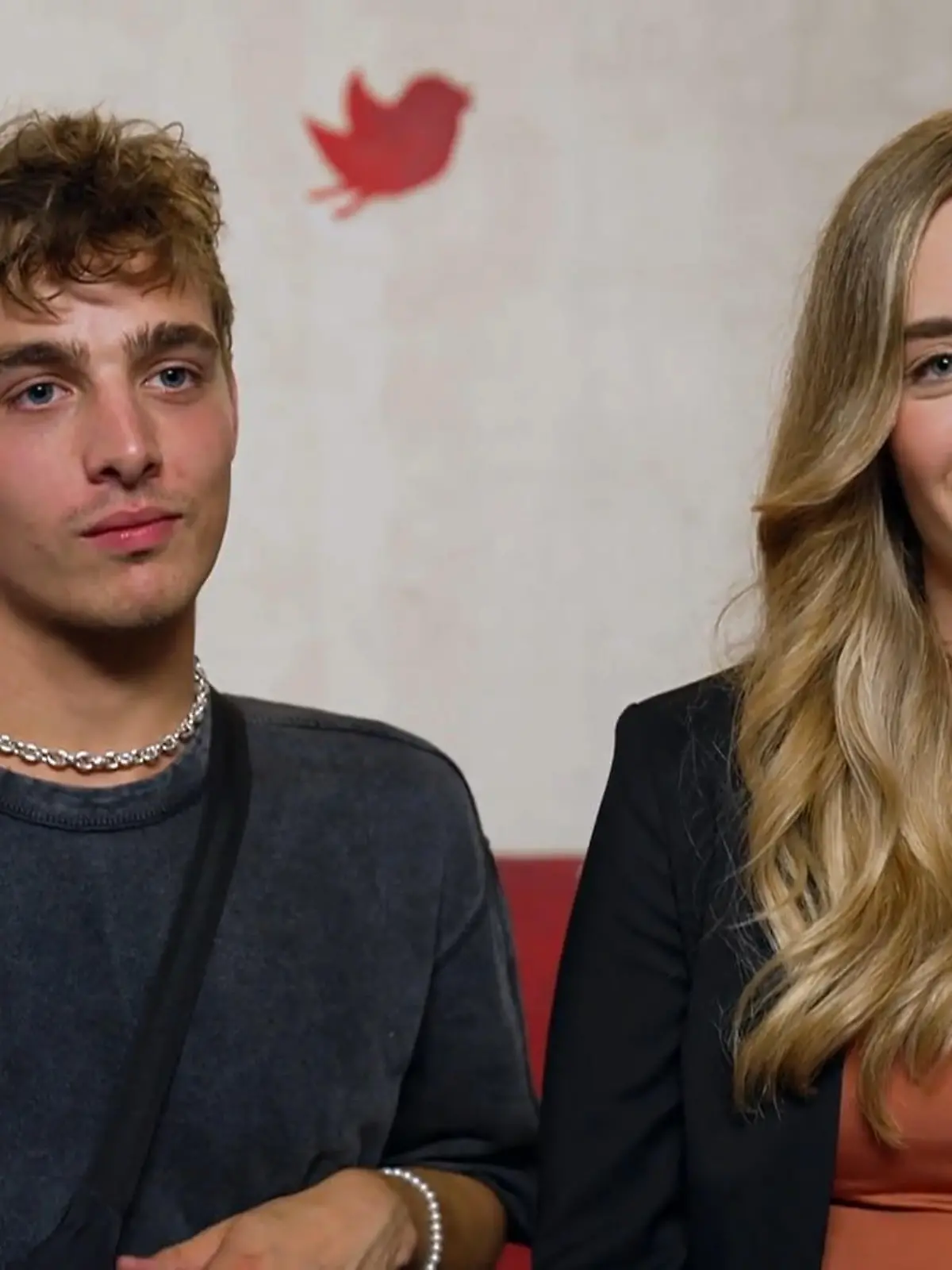 Bild zu: "Jessica und Tim müssen sich entscheiden"