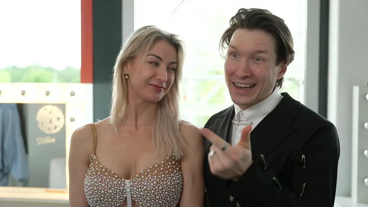 Warum diese Staffel für Profitänzer Evgeny schon voller Siege steckt "Let's Dance"-Profi zieht vorzeitiges Fazit