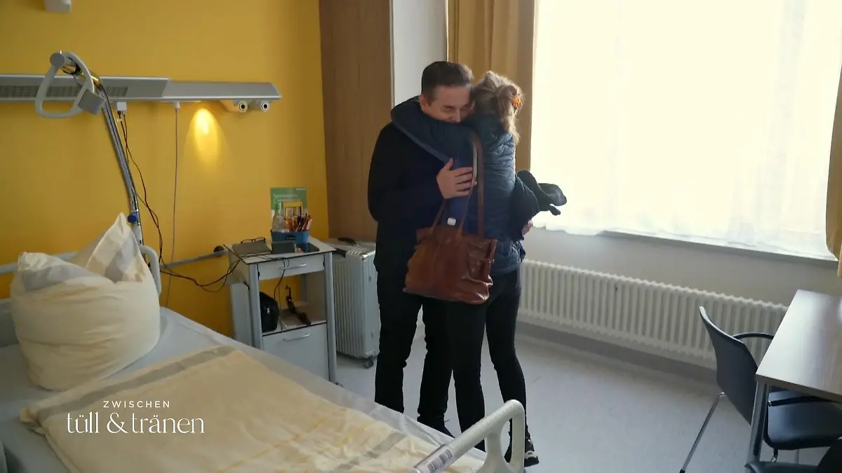Ex-Partnerin Winnie begleitet Uwe Herrmann im schwersten Moment Tränen im Krankenhaus