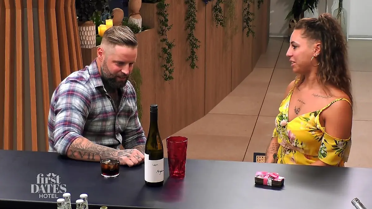 Angelina ist direkt angetan von Saunameister Andre Traummann gefunden?
