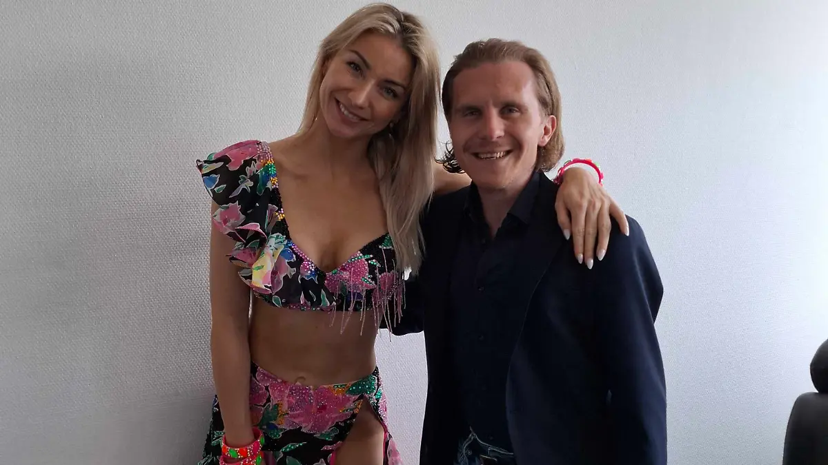 Anna-Carina Woitschack und RTL-Reporter Thomas Lipke