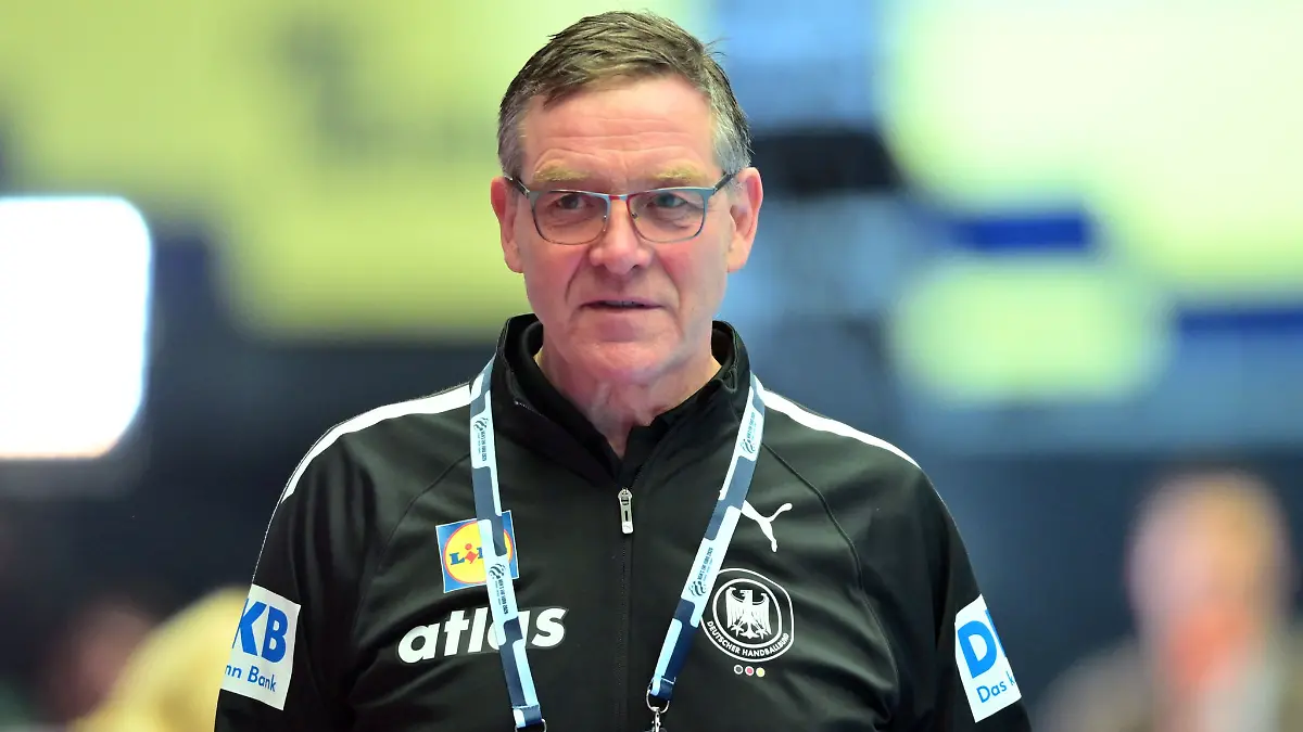 Alfred Gislason bleibt bis Olympia 2028 Handball-Bundestrainer. (Archivbild)