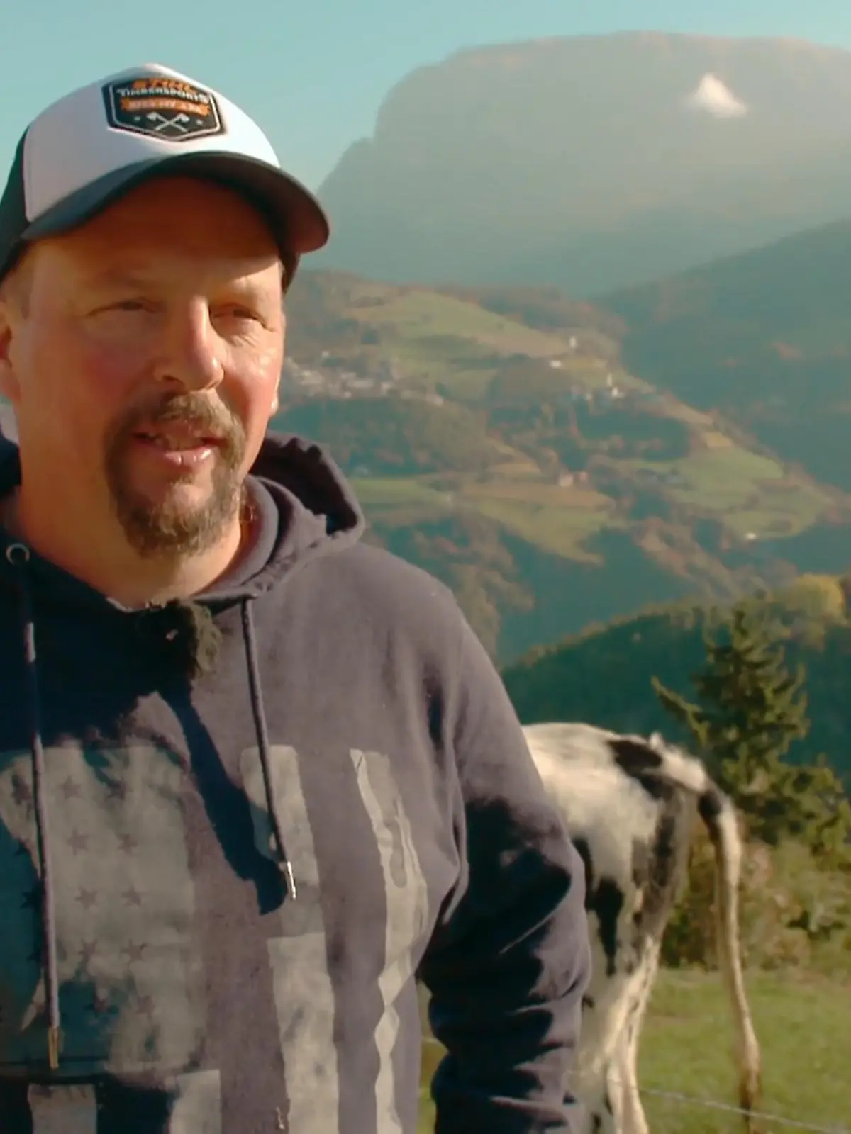 Bild zu: "Andreas’ Damen starten ins Alpen-Abenteuer"