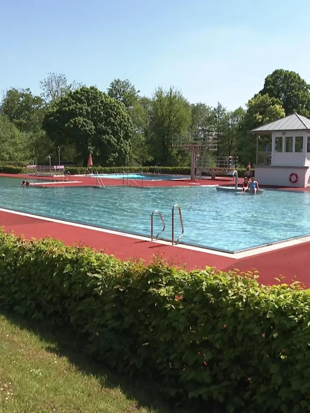 Das Freibad in Bad Iburg hat seine Türen wieder geöffnet.