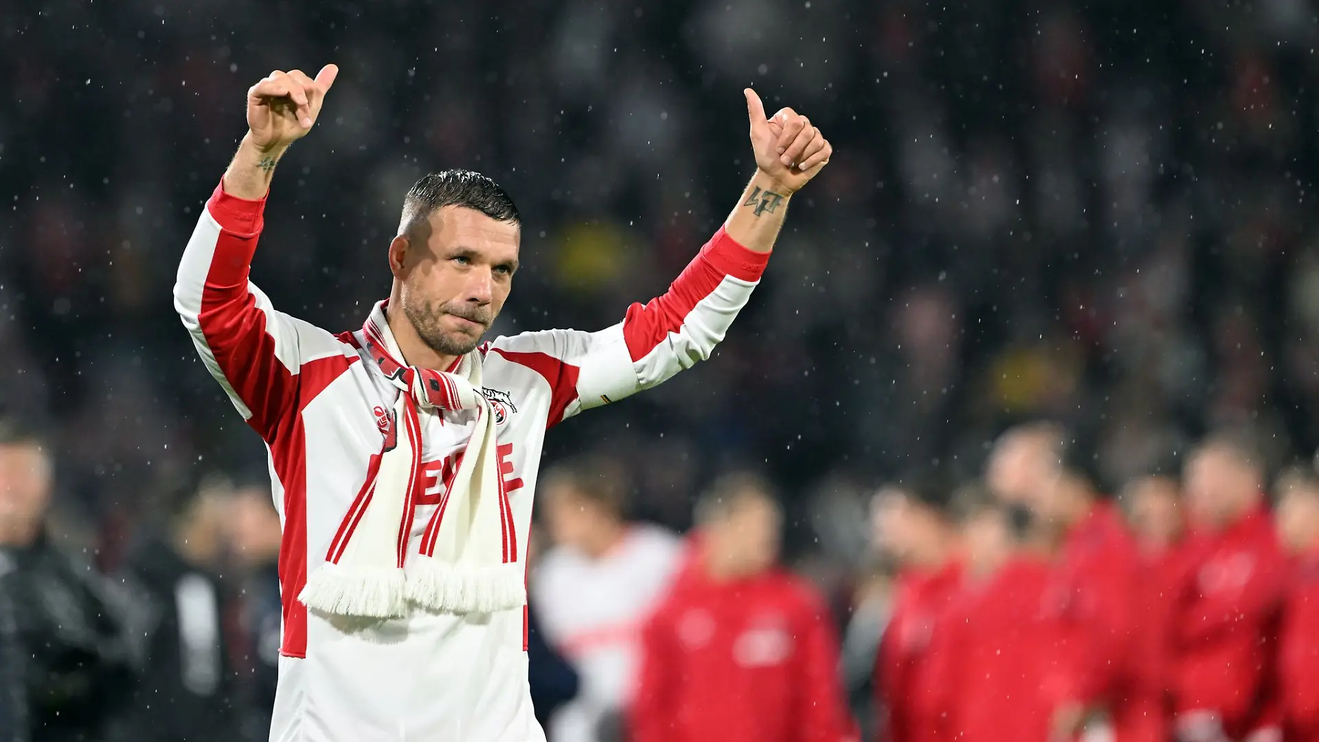 Kult in Köln: Lukas Podolski hat früh die Herzen der FC-Fans erobert. (Archivbild)
