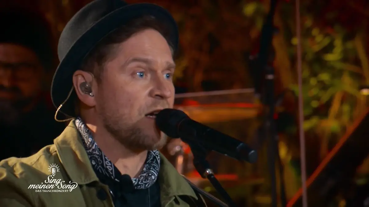 Johannes Oerding dreht Treams Lieblingssong auf Partytime am Sofa