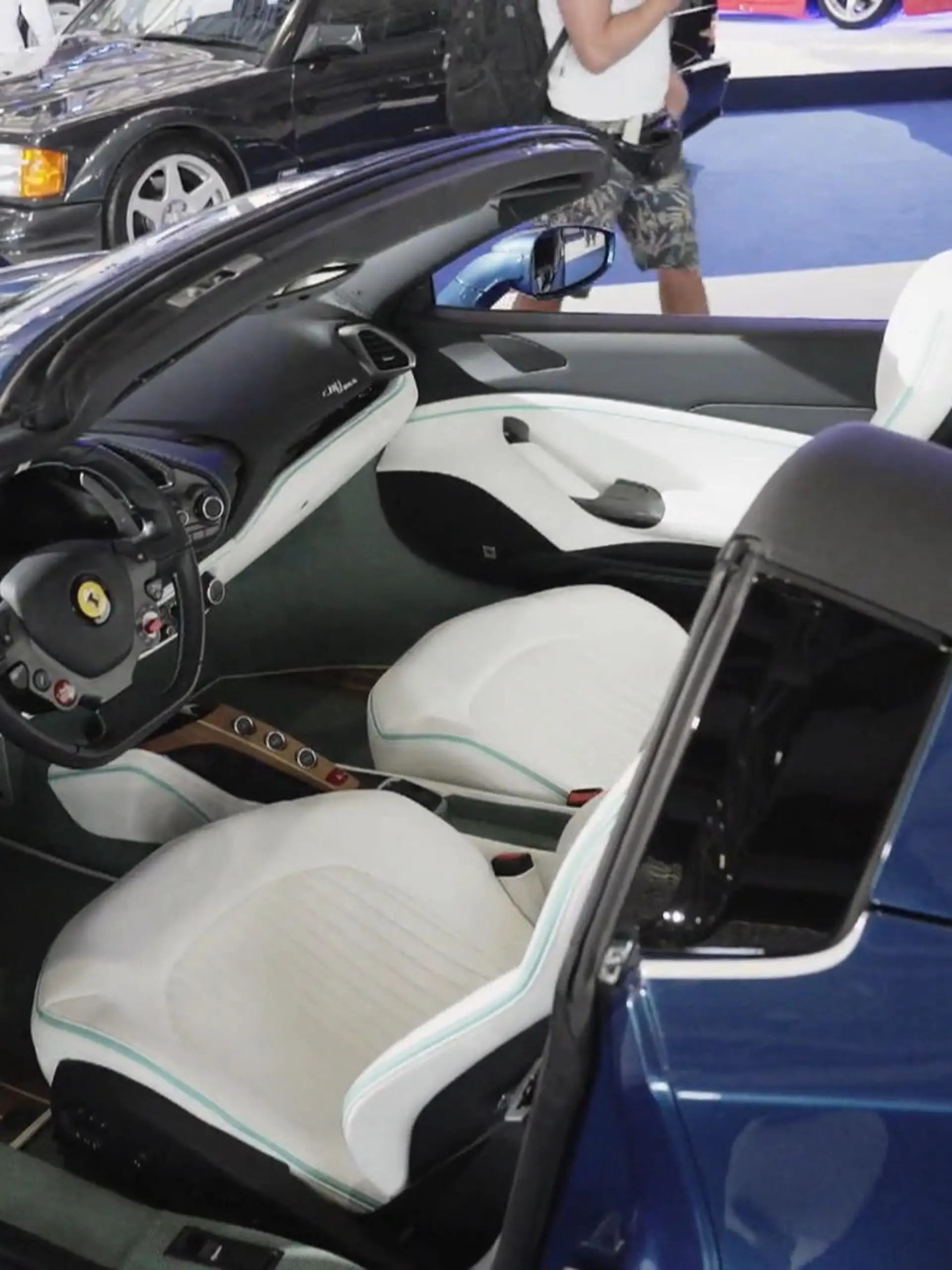 Bild zu: "Kommt dieser Ferrari 488 unter den Hammer?"
