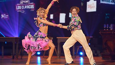 Bild von Anna-Carina Woitschack dreht auf – und die Jury feiert ihre Samba!