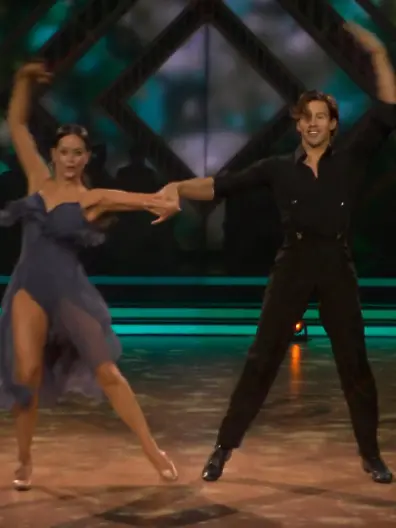 Bild zu: "Cha-Cha-Cha und Slowfox: Können Joel und Malika den Impro-Tanz abliefern?"