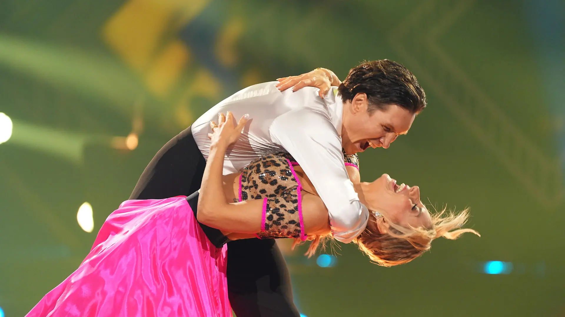 Bild von Standing Ovations! Anna-Carina und Evgeny reißen die Jury von den Stühlen
