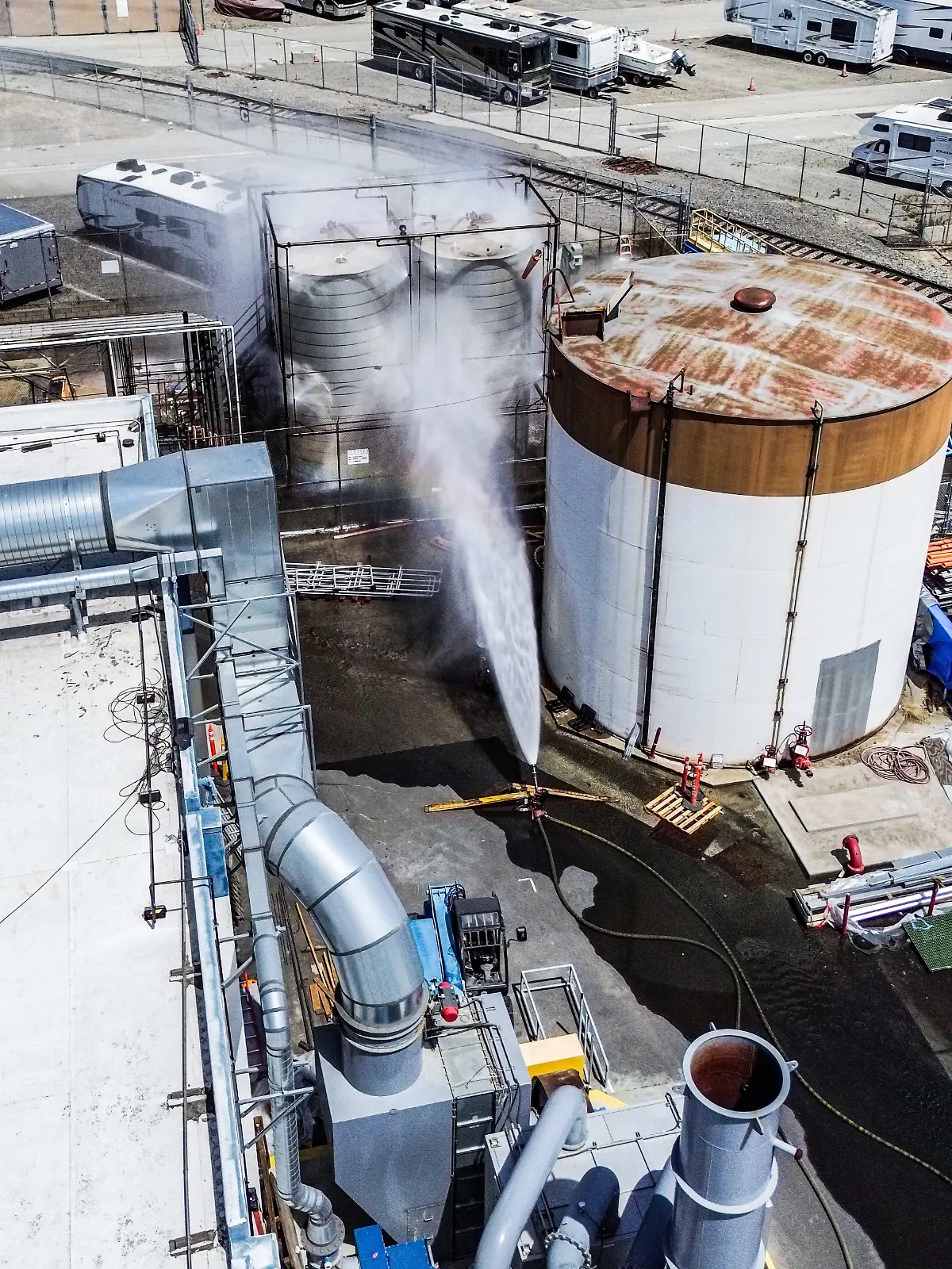 GARDEN GROVE, UNITED STATES - MAY 22: A view of damage as thousands evacuated due to an ongoing hazardous chemical spill originating from GKN Aerospace in Garden Grove, California, United States on May 22, 2026. Jon Putman / Anadolu
