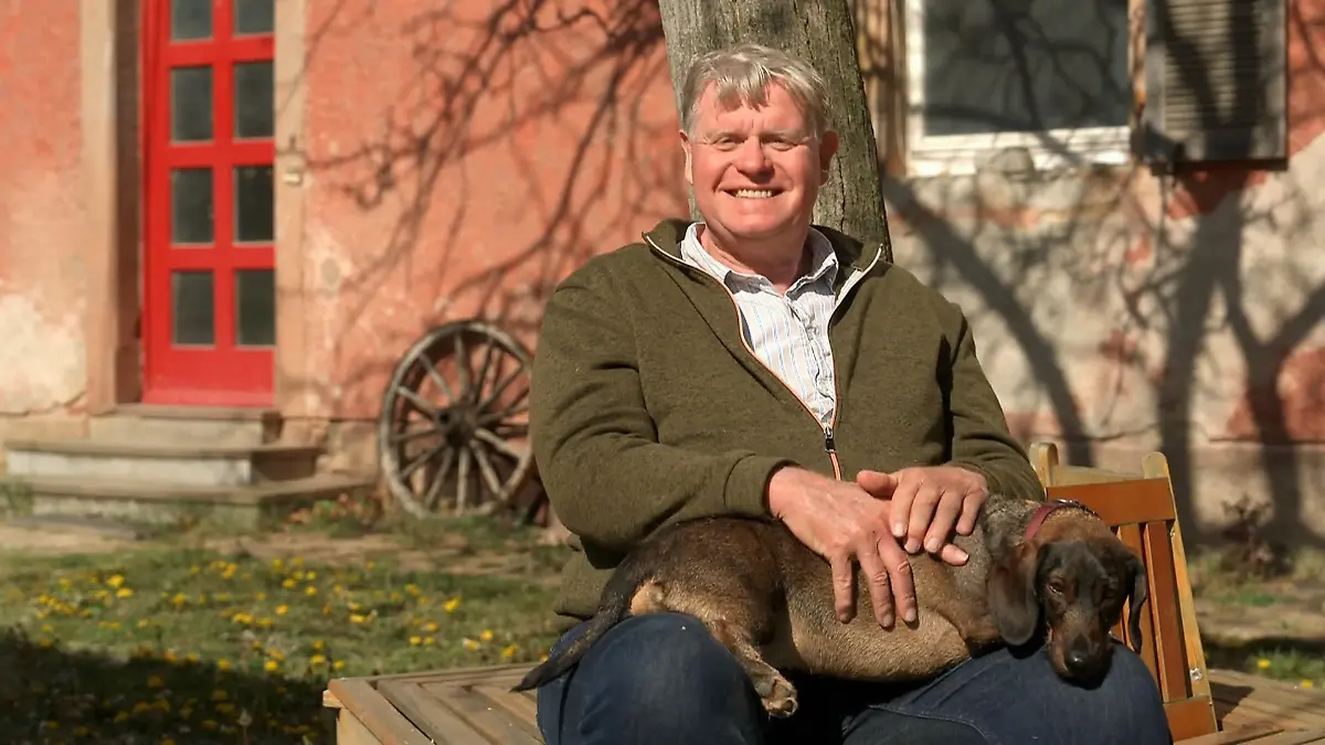 Hubertus sucht die Frau fürs Leben und ein Frauchen für Dackel Inka Zweiter Frühling