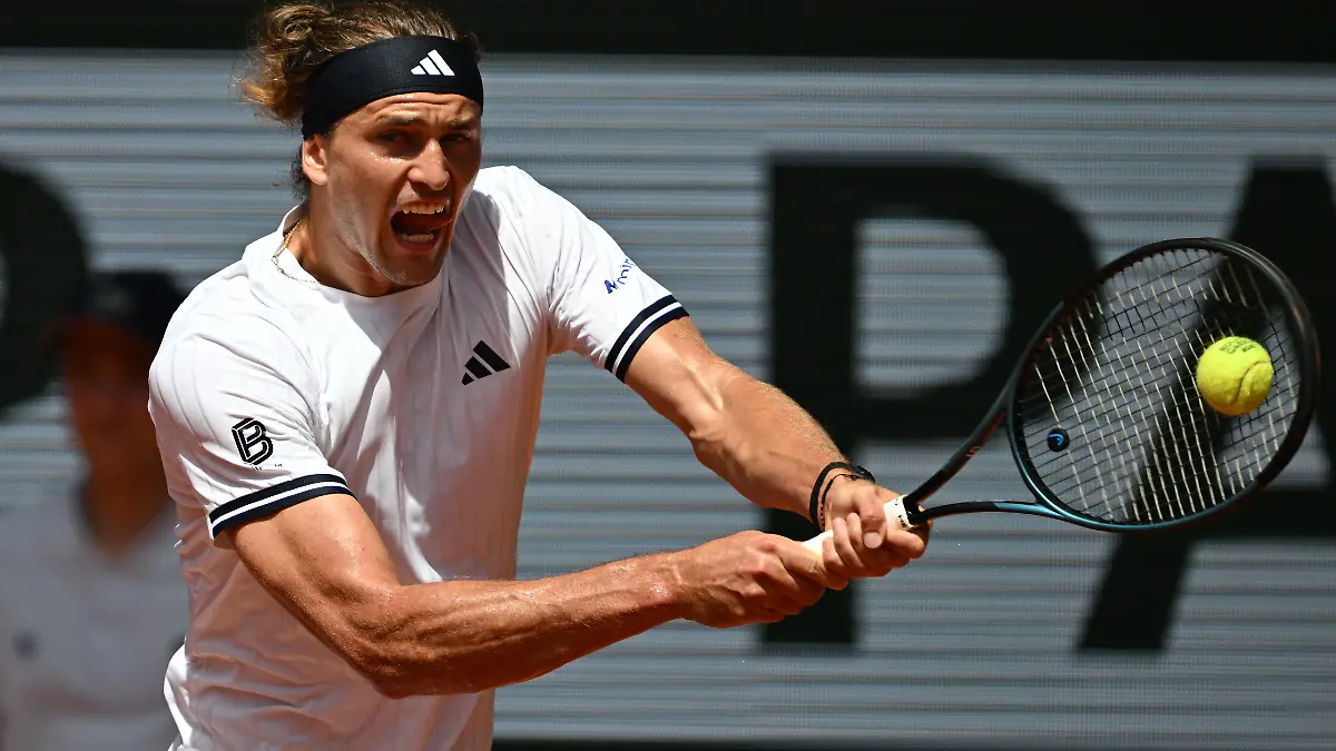 PARIS, FRANCE - MAY 24: Alexander Zverev of Germany in action against Benjamin Bonzi of France (not seen) during a first-round men's singles match on the first day of the French Open (Roland Garros) in Paris, France on May 24, 2026. Burak Akbulut / Anadolu