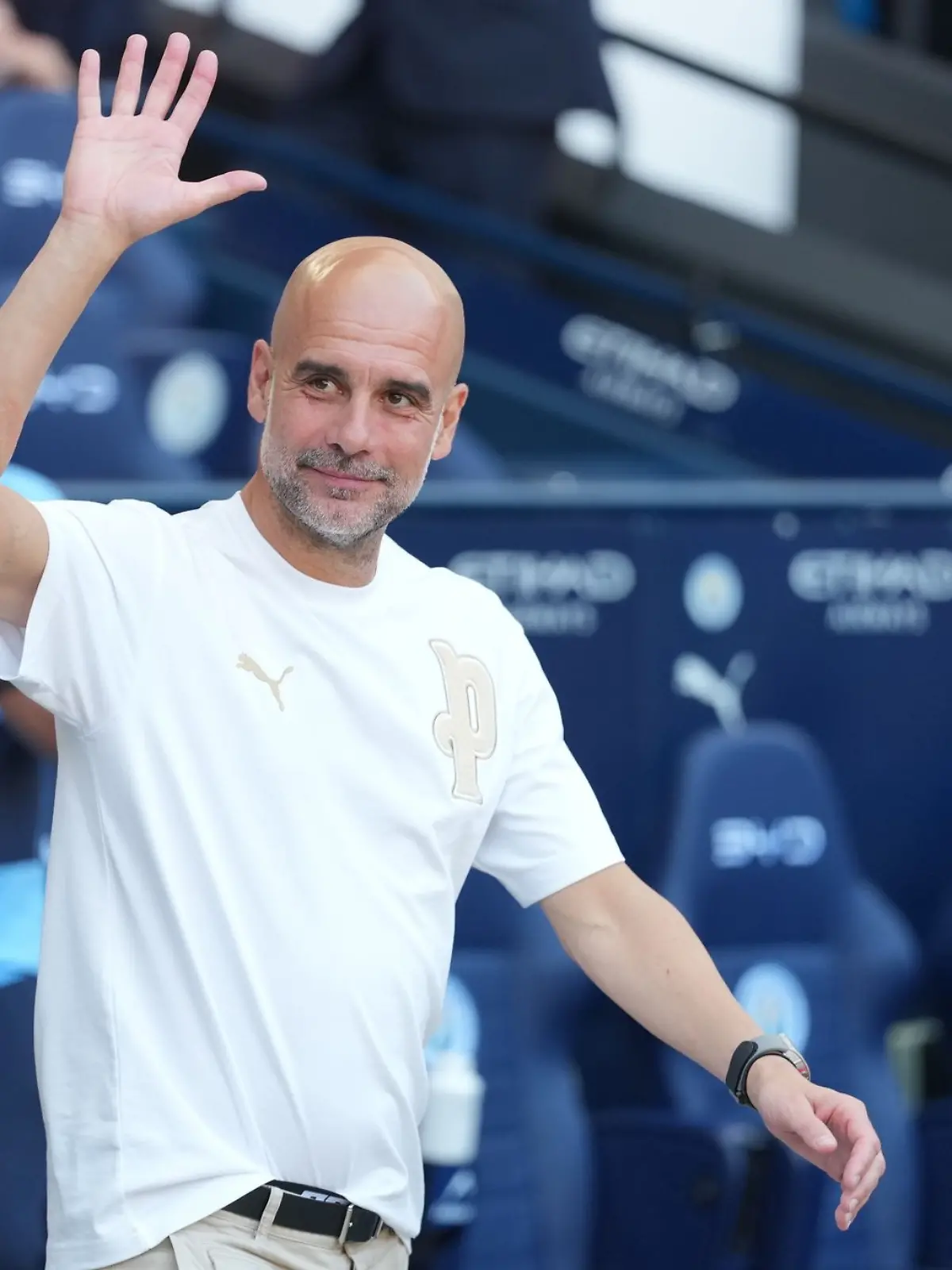 Bild zu: "Emotionaler Man-City-Abschied für Guardiola und seine Stars"
