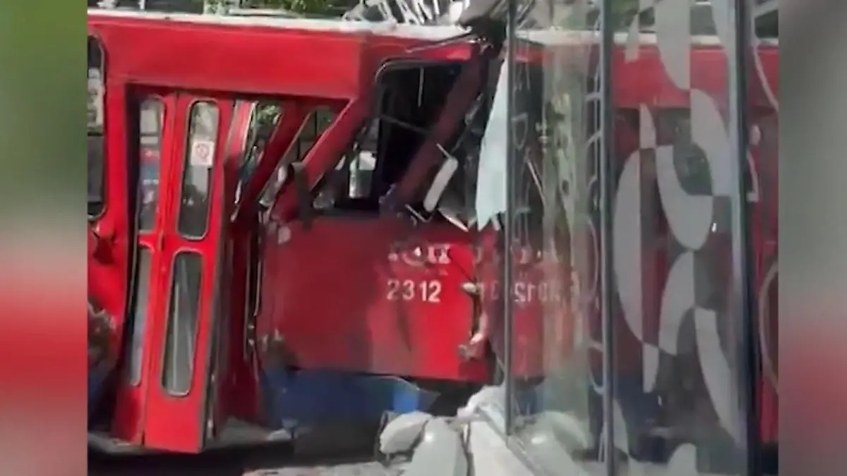 Drama in Belgrad! Straßenbahn entgleist und kracht in Geschäft Zwölf Menschen verletzt