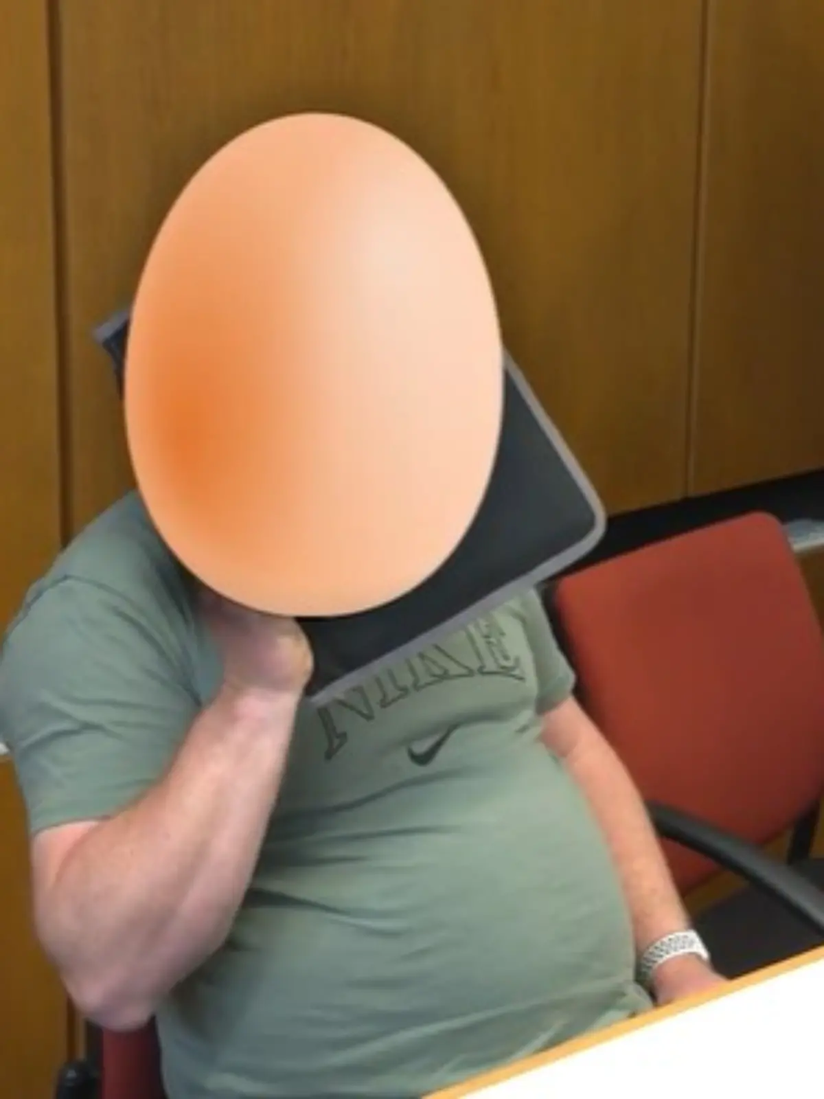 Mutmaßlicher Eier-Dieb vor Gericht in Vechta. (Foto vom Prozessauftakt am 26. Mai.)