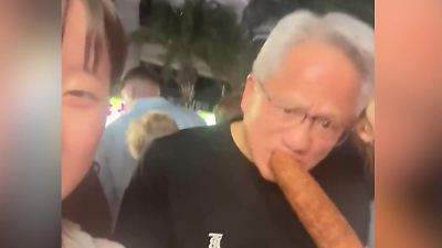 Bild von Dreister Drängler? Multi-Milliardär hat keinen Bock auf Anstehen – und macht DAS