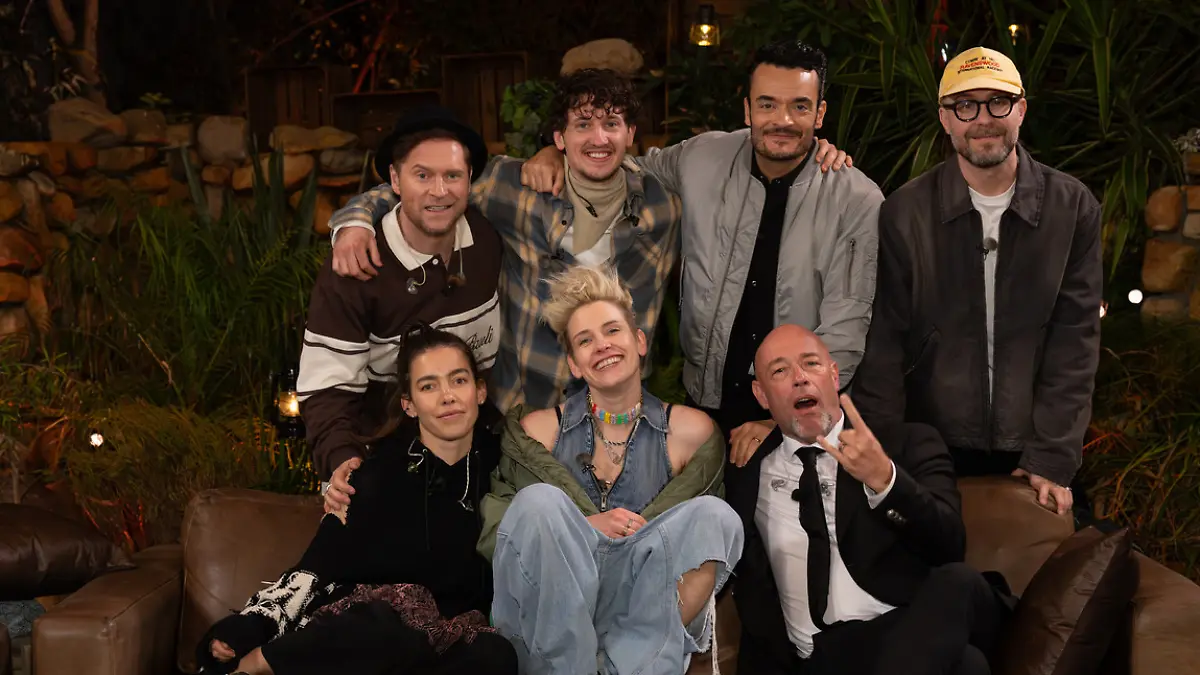 Gruppenfoto der Teilnehmer.