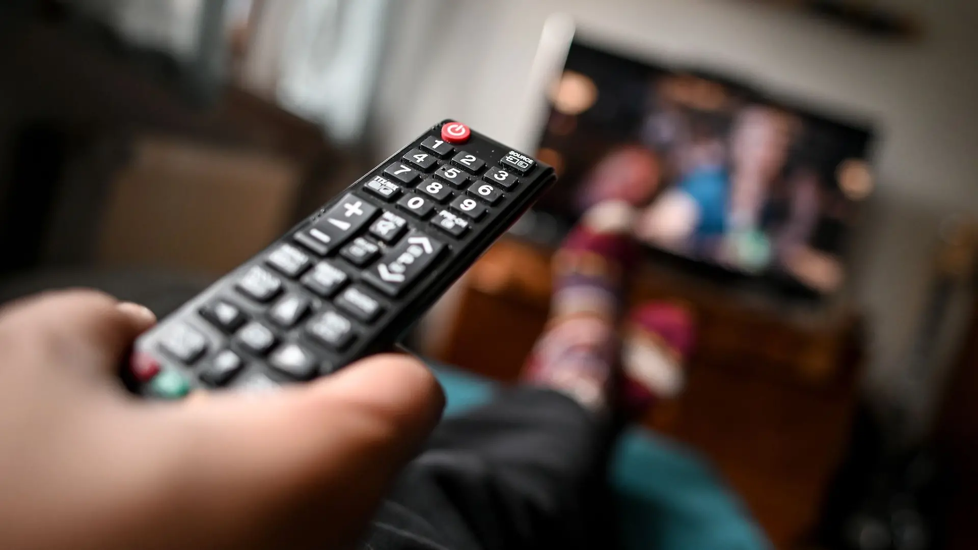 Viele Haushalte können bis Ende Mai entscheiden, ob sie ihren Kabel-TV-Vertrag kündigen oder verlängern möchten.
