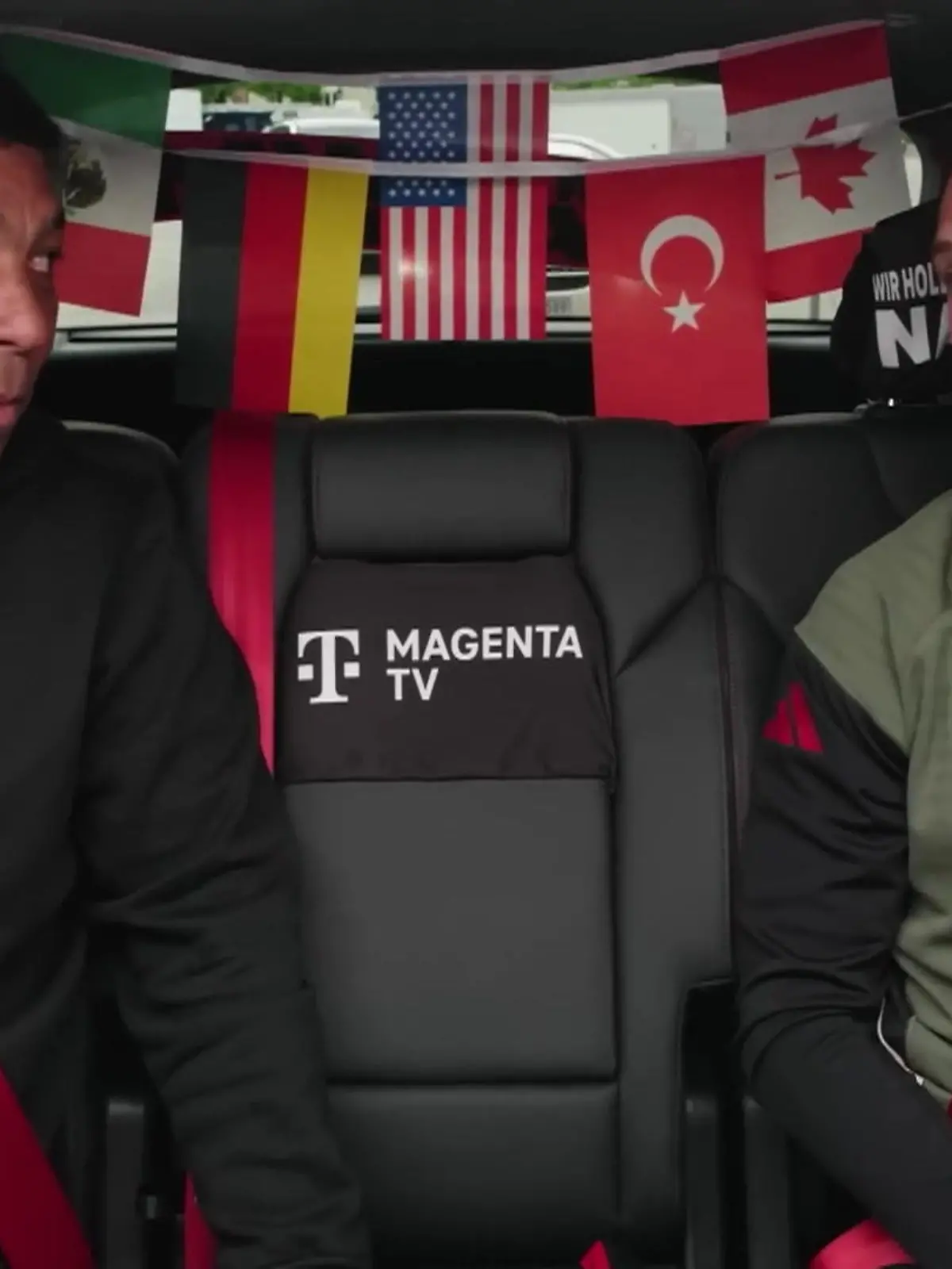 Bild zu: "DFB-Kapitän Joshua Kimmich im Kult-Taxi – dann fällt DIESER Satz zur WM!"