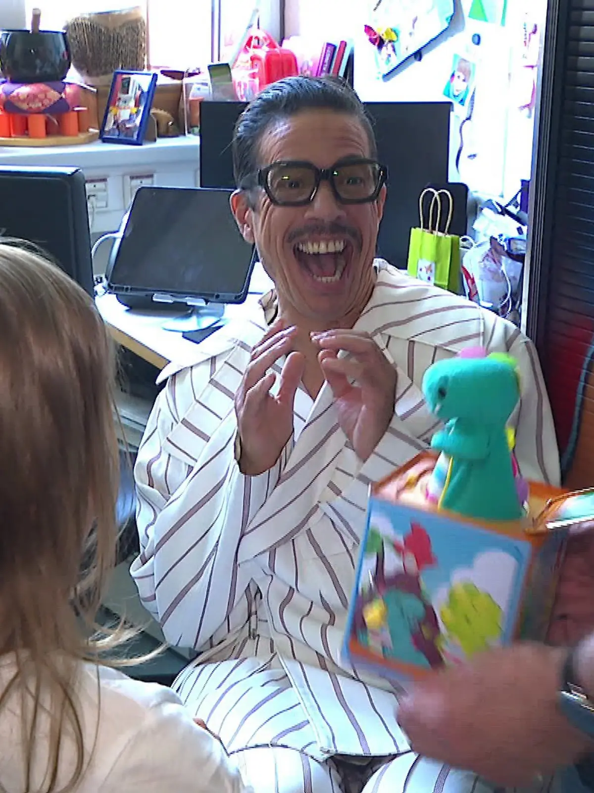 Bild zu: "Jorge González: „Ich liebe Kinder, spiele gerne mit Kindern!”"