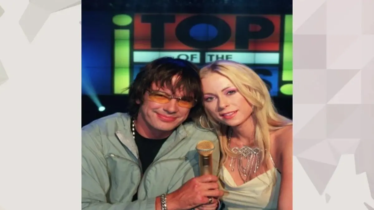 Archiv-Bild von Alex und Jenny vor einem Top-of-the-Pops-Hintergrund
