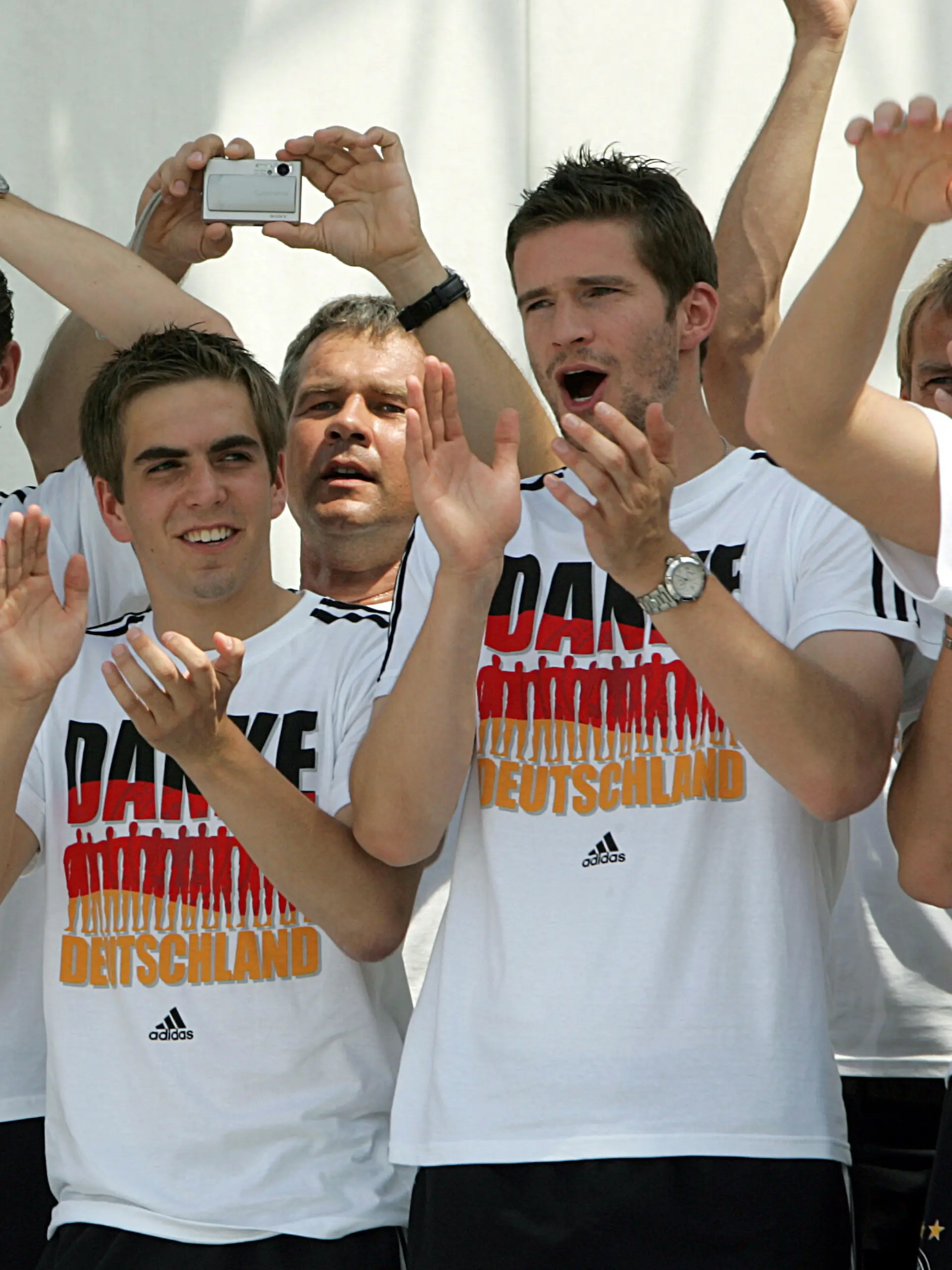 Bild zu: "Deutschland, ein Sommermärchen – die emotionalsten Momente der WM 2006"