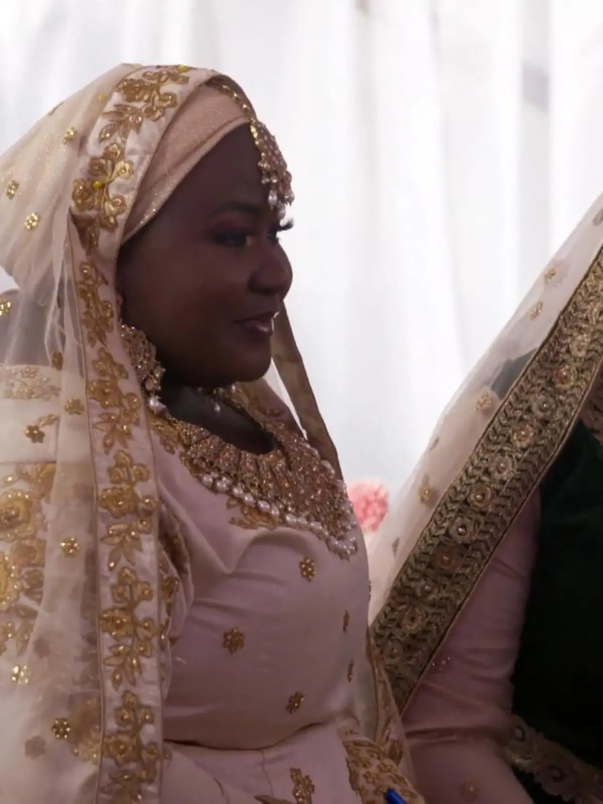 Bild zu: "Deliah und Roman sind verheiratet"