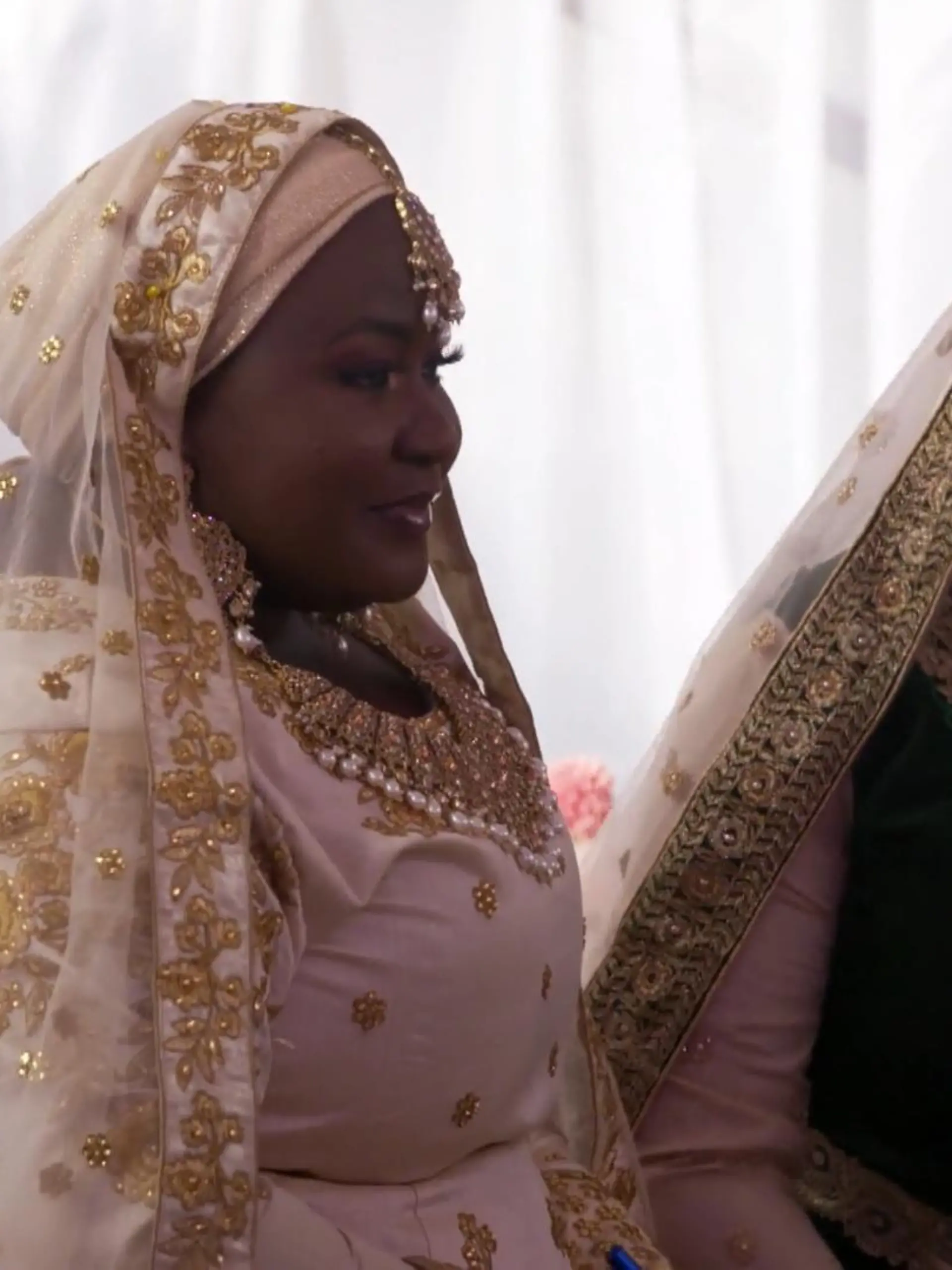Bild zu: "Deliah und Roman sind verheiratet"