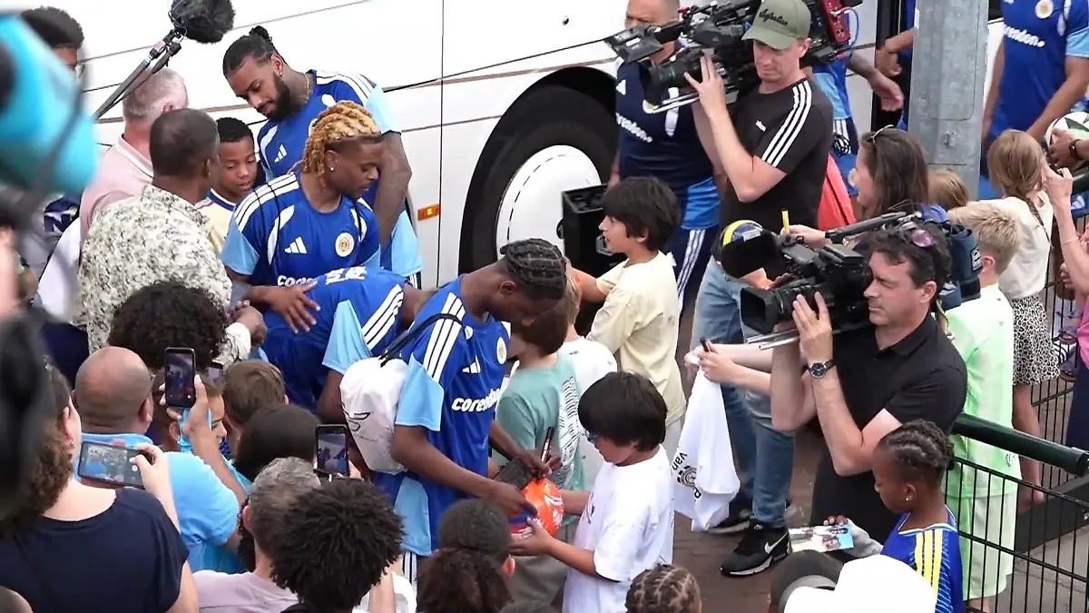 Kleinstes Land der WM-Geschichte! Dieser Fußball-Zwerg will das DFB-Team ärgern Curaçao ist unser erster Gegner