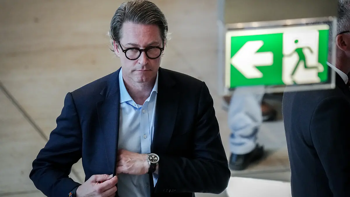 Andreas Scheuer, CSU-Bundestagsabgeordneter und ehemaliger Bundesverkehrsminister, kommt am Rande der Sitzung des Bundestags zu einer Abstimmung. (zu dpa: «Ex-Minister Scheuer soll nach Maut-Debakel vor Gericht») +++ dpa-Bildfunk +++