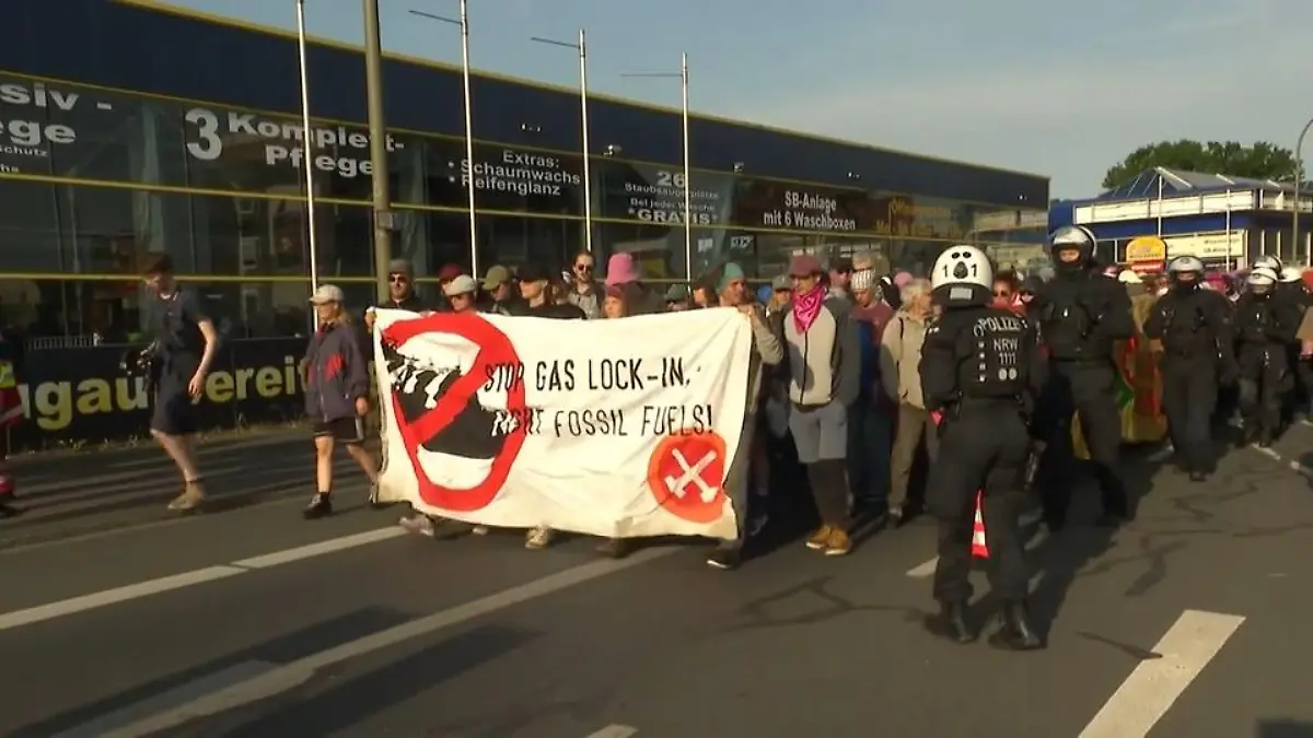 Klimaproteste in mehreren Städten „Katz-und-Maus-Spiel“