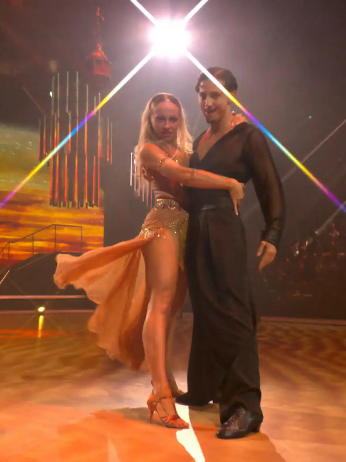 Bild zu: "Milano und Marta performen ihren Lieblingstanz: die Samba"